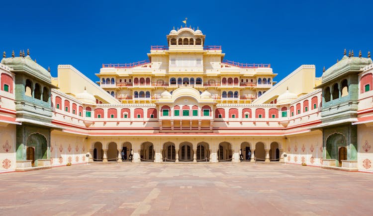 Full-day city tour of Jaipur with the Amber Fort