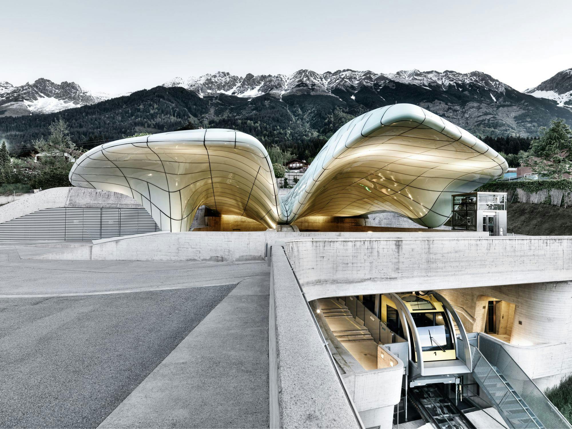 03 Innsbruck-Hungerburg Round Trip_COVER IMAGE.jpg