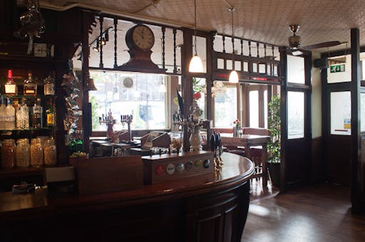 thecrowntavernec1-gallery_06.jpg