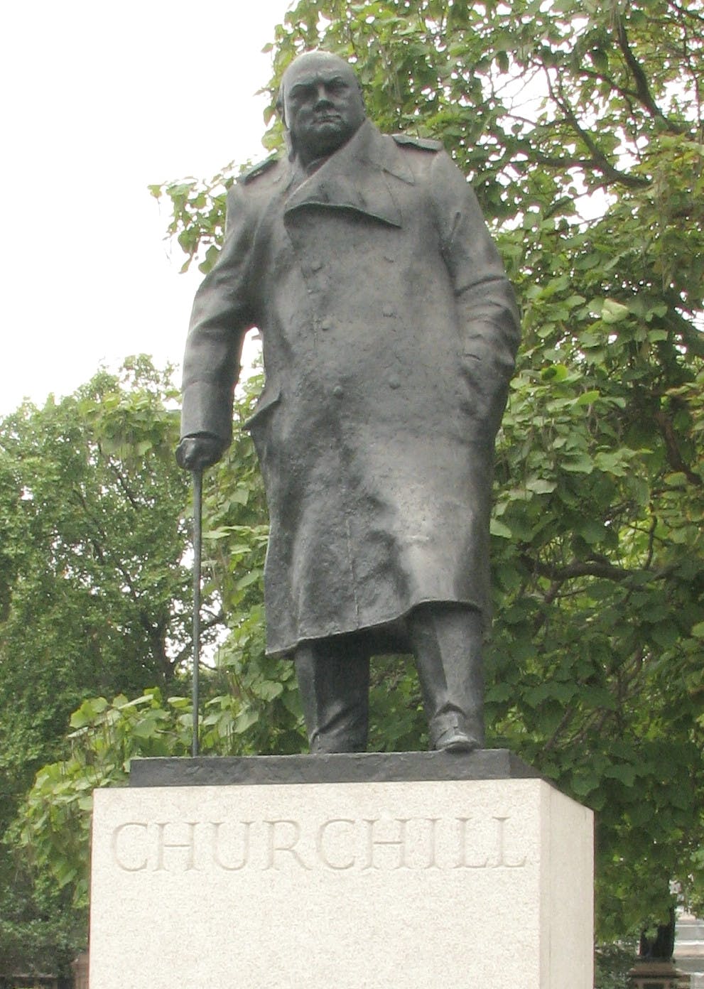 Churchill-statue.jpg