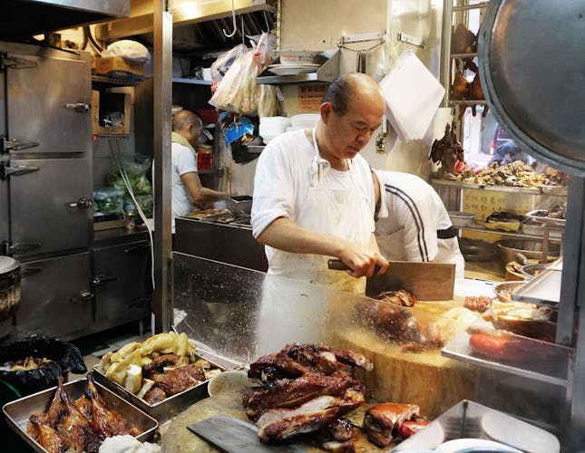 Small-group Hong Kong local food tour