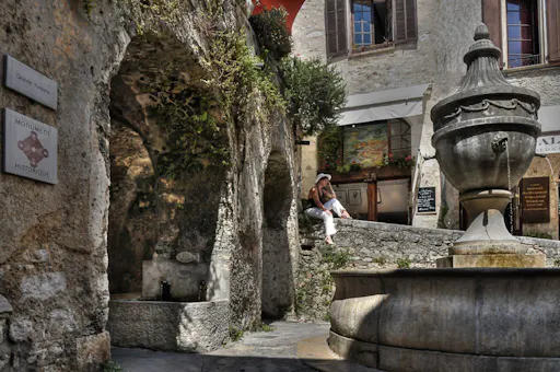 SAINT PAUL PAGE 27.jpg