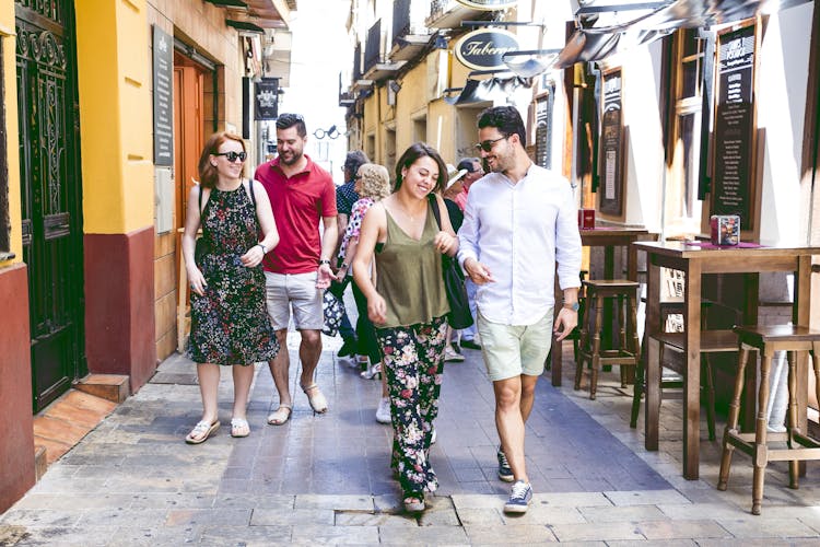 Market and tapas tour in Zaragoza