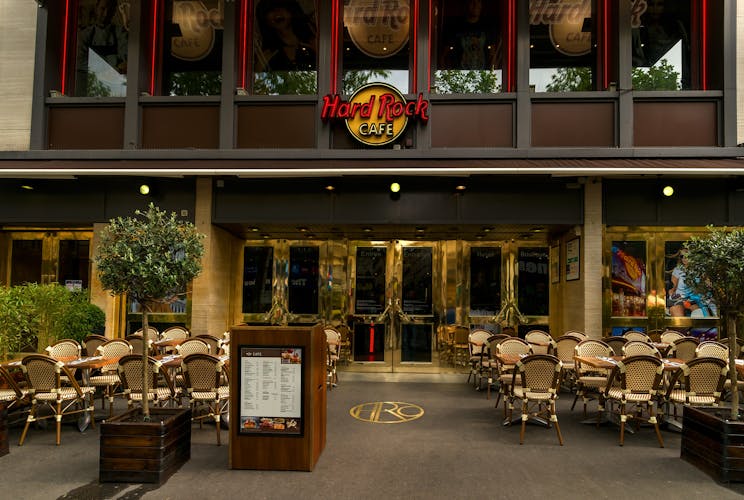Hard Rock Cafe Paris: priority seating with meal