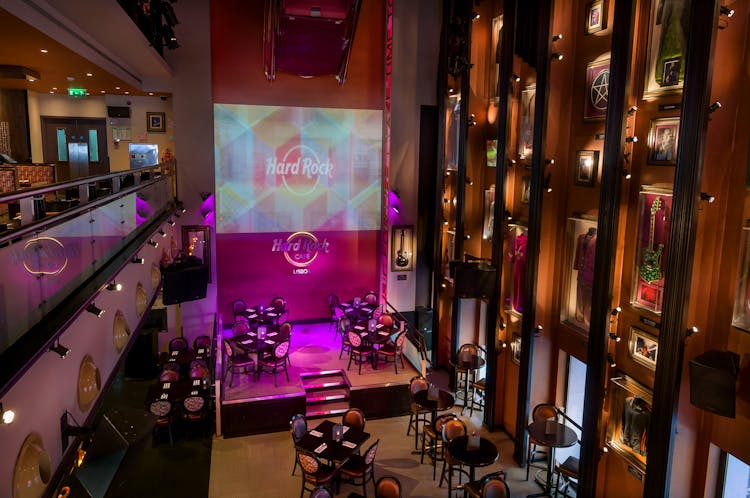 Hard Rock Cafe Lisbon: priority seating with menu