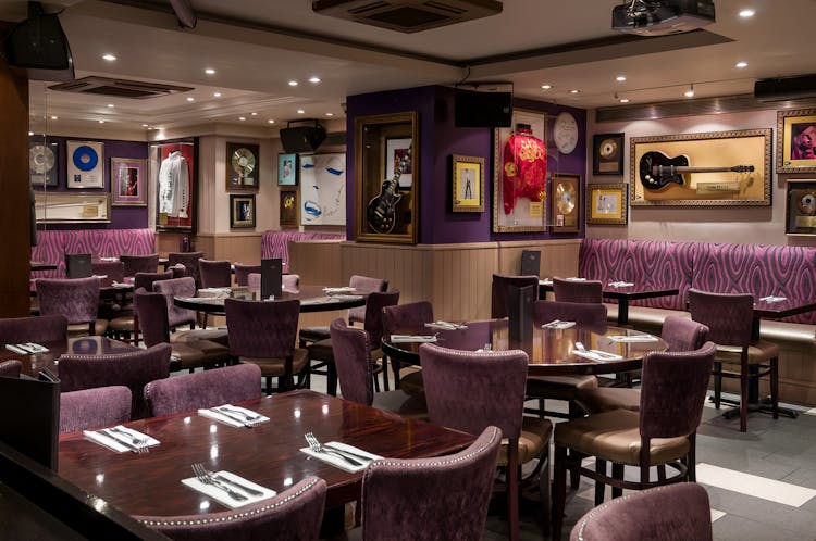 Hard Rock Cafe London priority seating with meal