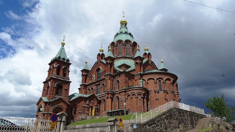 Art and culture tour in Helsinki with a Local