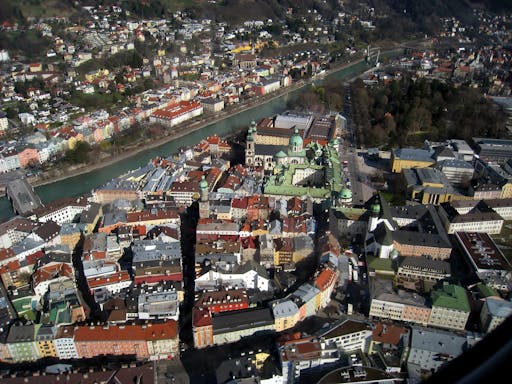 innsbruck-71207_1920.jpg