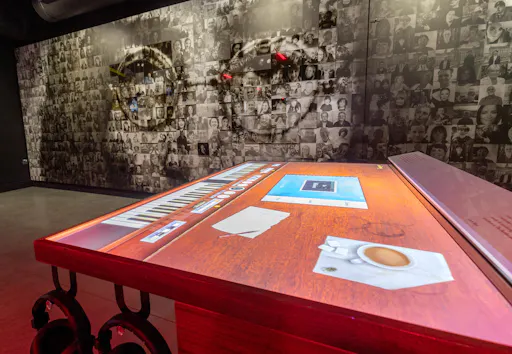 Strawberry Fields Visitor Centre -290819-035.JPG