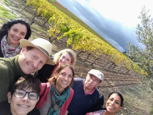 small-group-châteaux-winetour.jpeg