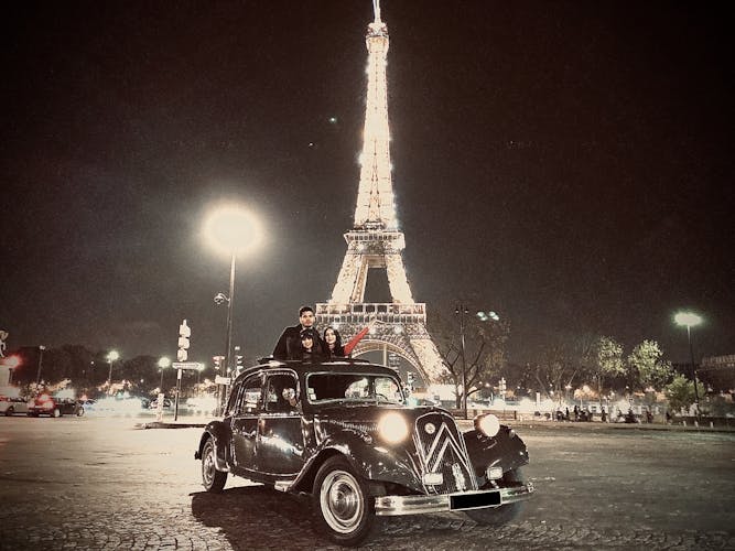 Paris by night tour in Citroën Traction