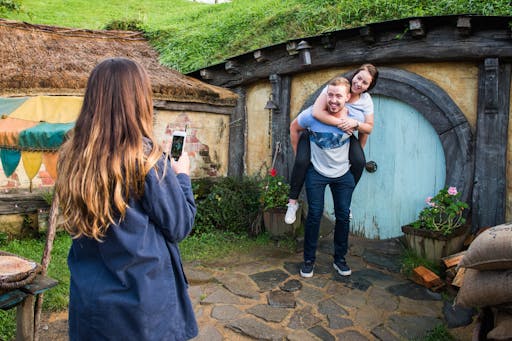 Hobbiton-Express-Tour-Bush-and-Beach-4.jpg