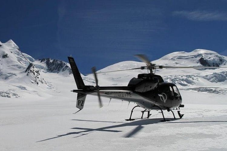 Glacier highlights helicopter scenic flight