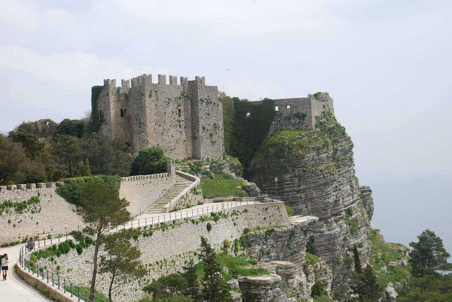 The-castle-of-Erice-external-visit.jpg