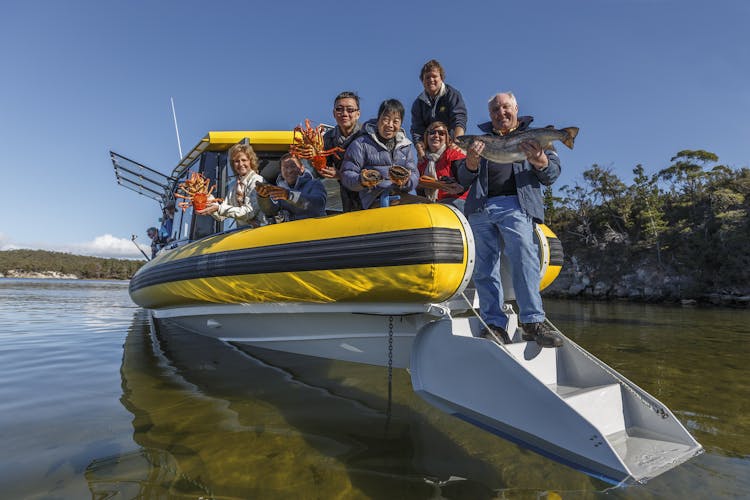 Tasmanian Seafood Seduction cruise