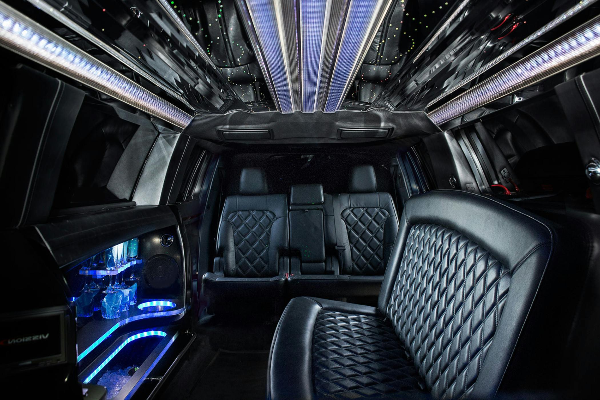 RS14188_Stretch_Limo_Int_1.jpg