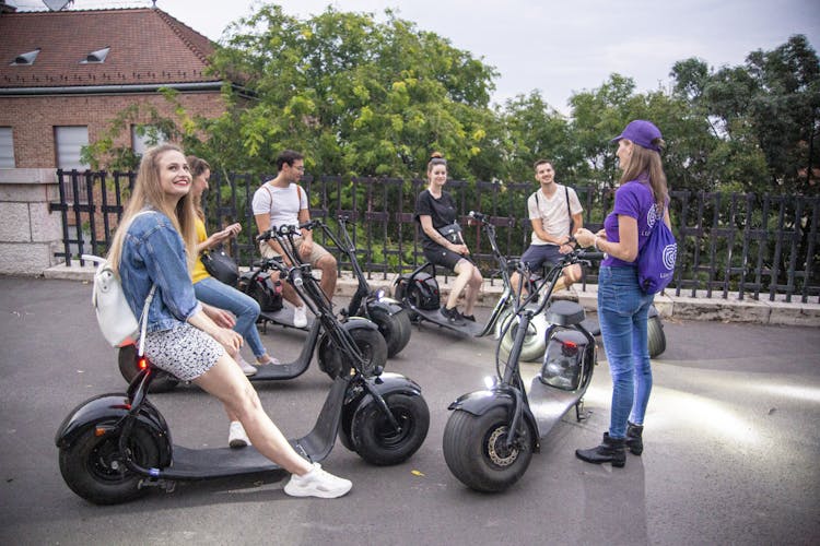 Guided E-scooter tour in Buda Castle in Budapest