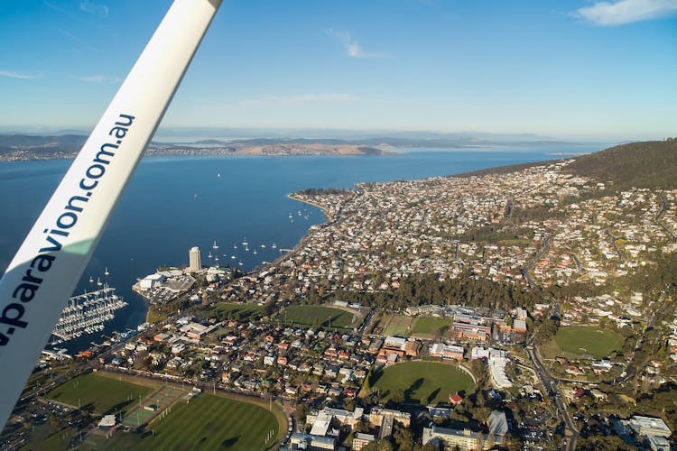 Hobart City 30-minute scenic flight tour