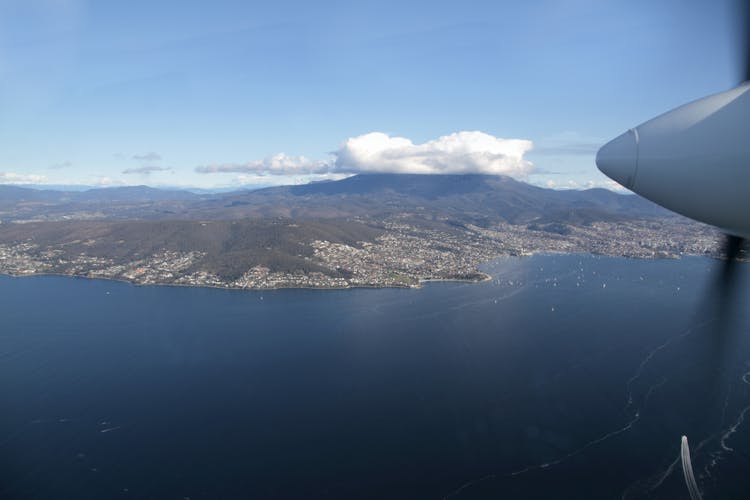 Hobart City 30-minute scenic flight tour