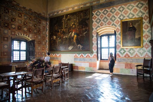 3. Rocca di Angera_Sala dei Fasti Borromeo.jpg