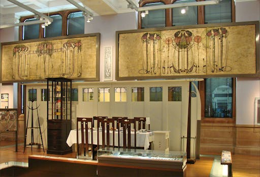 CHARLES RENNIE MACKINTOSH 1280px-Charles_Rennie_Mackintosh_(Kelvingrove,_Glasgow)_(3838792219).jpg