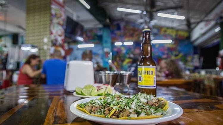 Cancun skip-the-line taco tour and local beer tasting
