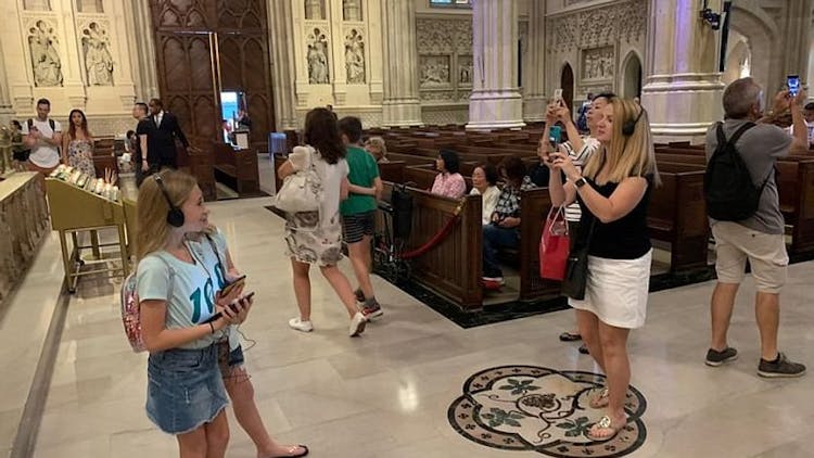 St. Patrick's Cathedral skip-the-line tickets audio tour and Rockefeller Center walking tour