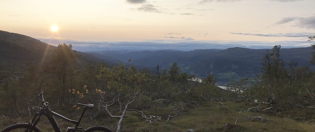 E-MTB_OutdoorNorway_custommade03-1500x630.jpg
