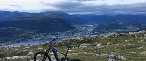 E-MTB_OutdoorNorway_custommade04-1-1500x630.jpg