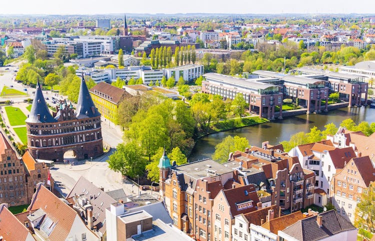 Lübeck's history and traditions private walking tour