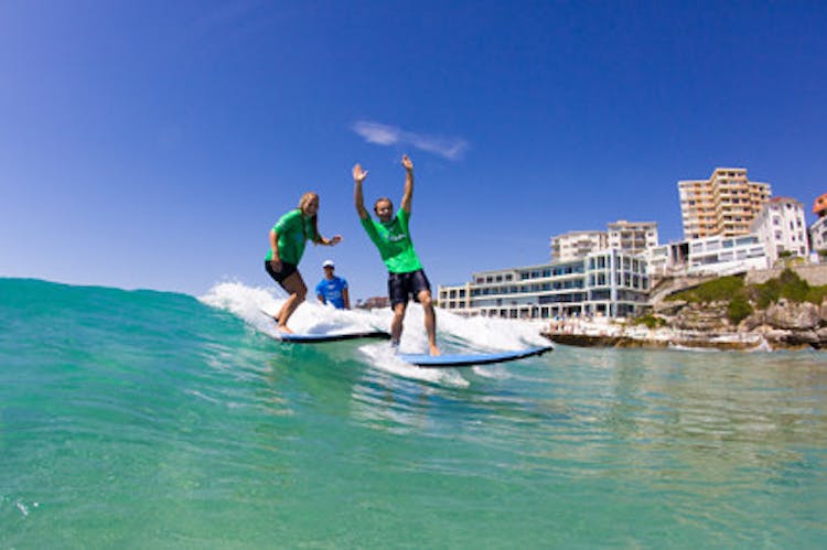 Beginner surf lesson at Bondi Beach