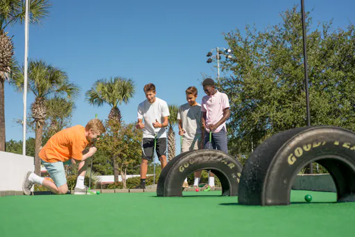 Broadway Grand Prix golf.jpg