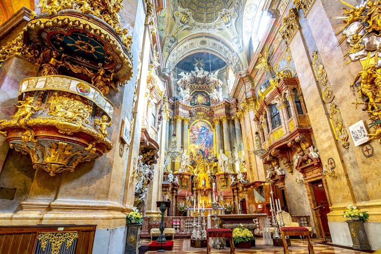 Family-friendly walking tour of Vienna with private guide