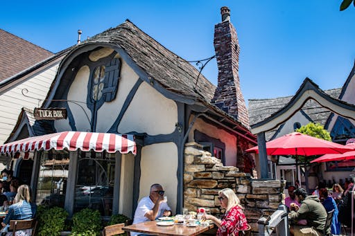 carmel by the sea main street.jpg