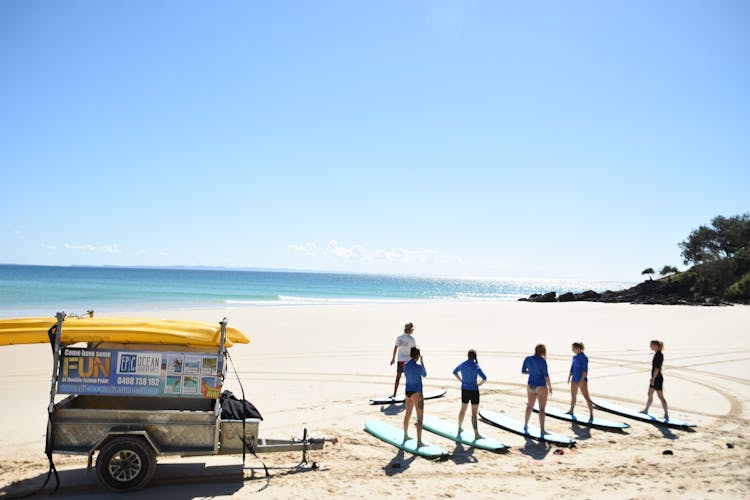 Noosa surf lessons and great beach drive adventure tour