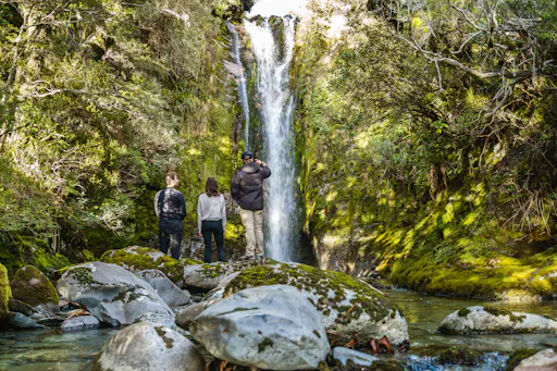 Heli-Picnic Alpine Lake 2.jpg