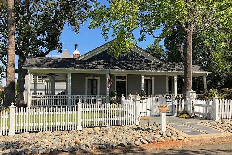 Historic Folsom self-guided audio tour around the Old Town