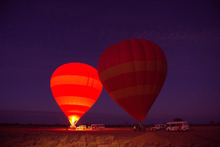60 minute early morning hot air balloon flight in Alice Springs