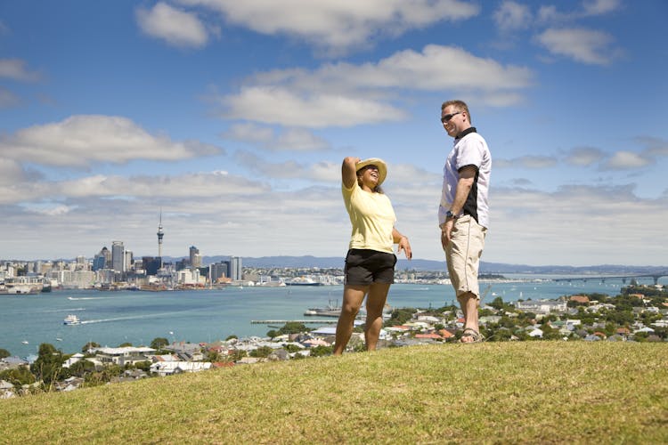 Auckland City and West Coast luxury small-group tour
