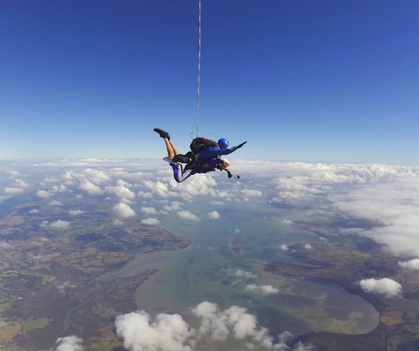 13,000ft skydiving experience in Auckland