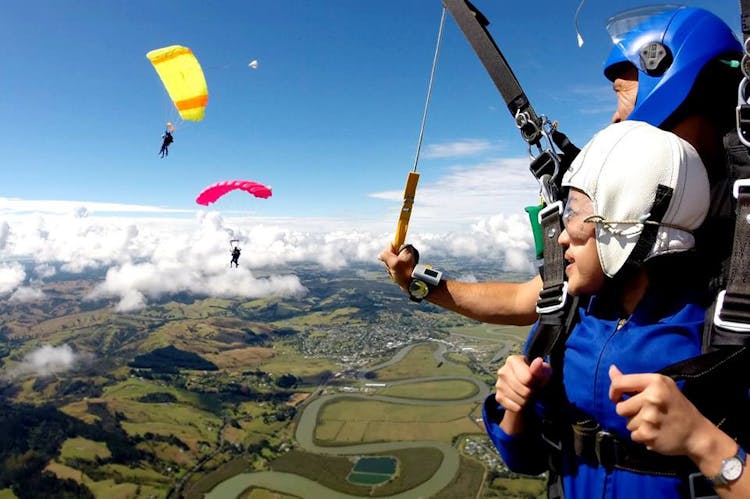 Auckland 16,000ft skydiving experience