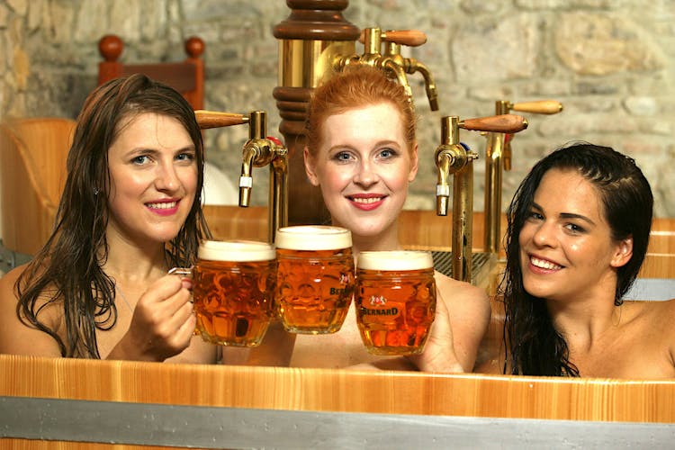 Beer Spa with unlimited beer and massage