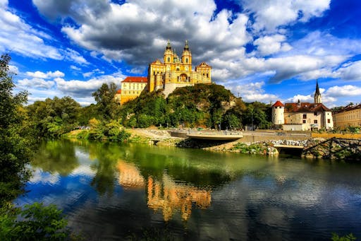 Vienna_Melk_Hallstatt_and_Salzburg_03.jpeg