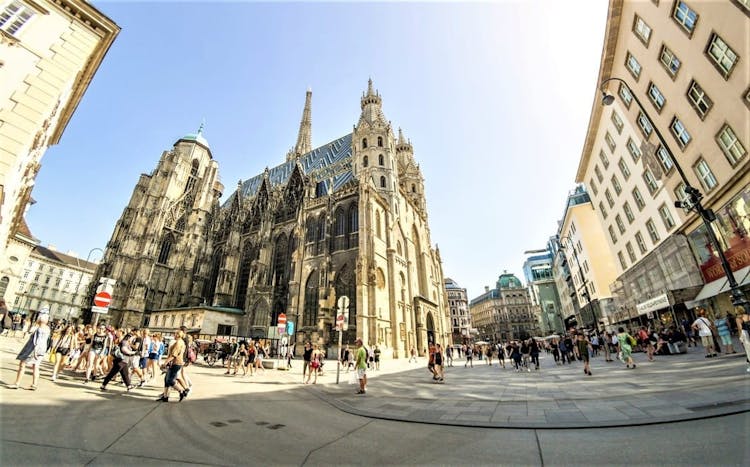 Private walking tour to Mozart in Vienna with optional concert