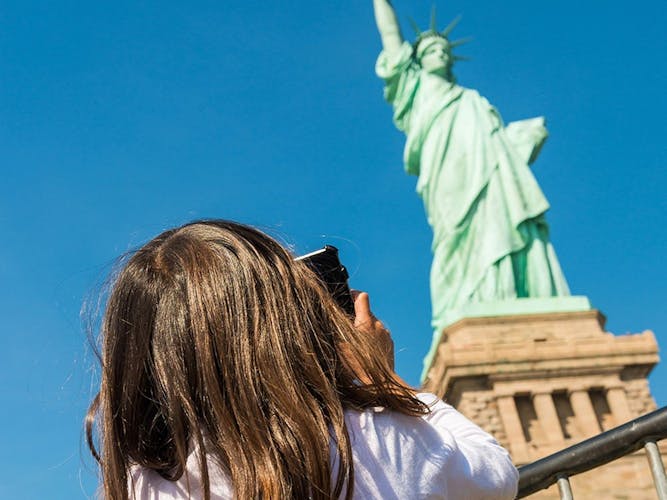 NYC Statue of Liberty private family tour