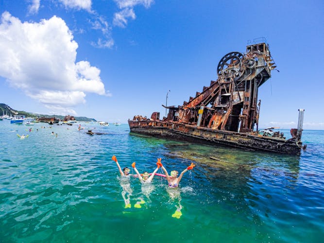 Moreton Bay Marine Park snorkeling tour from Rivergate Marina