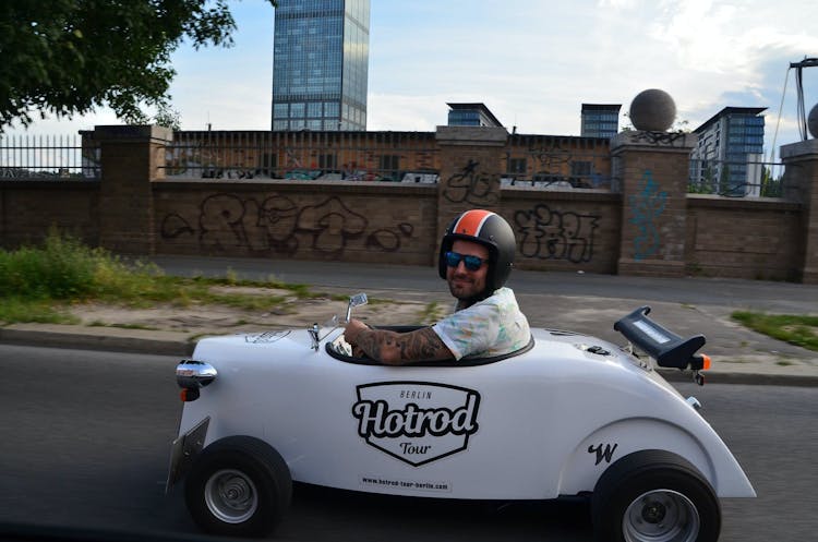 Guided 120 -minute Hot rod tour of Berlin