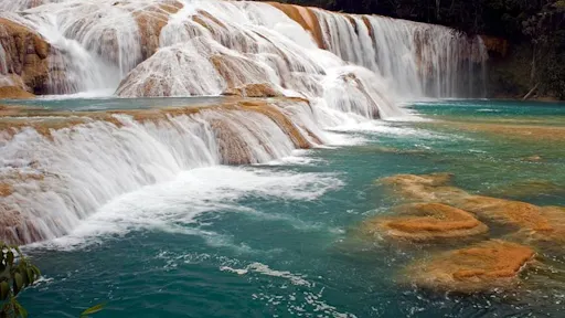 Palenque waterfalls 1.jpg