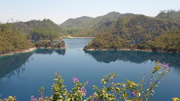 El Chiflon Waterfalls and Montebello Lakes National Park guided tour from San Cristobal de las Casas