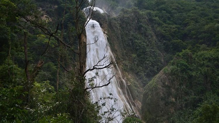 El Chiflon Waterfalls and Montebello Lakes National Park guided tour from San Cristobal de las Casas